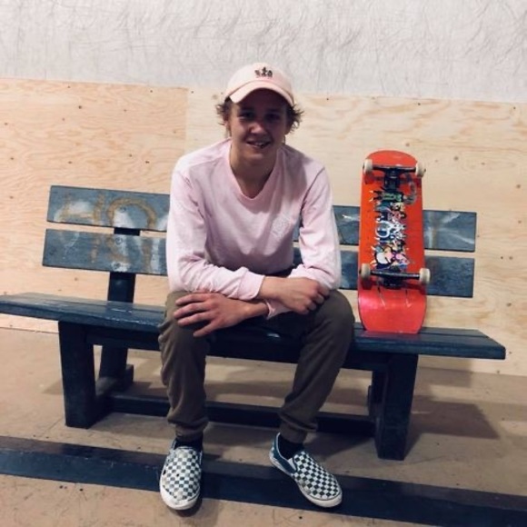 Meet your Posher, Jérémy - Picture 1 of 1